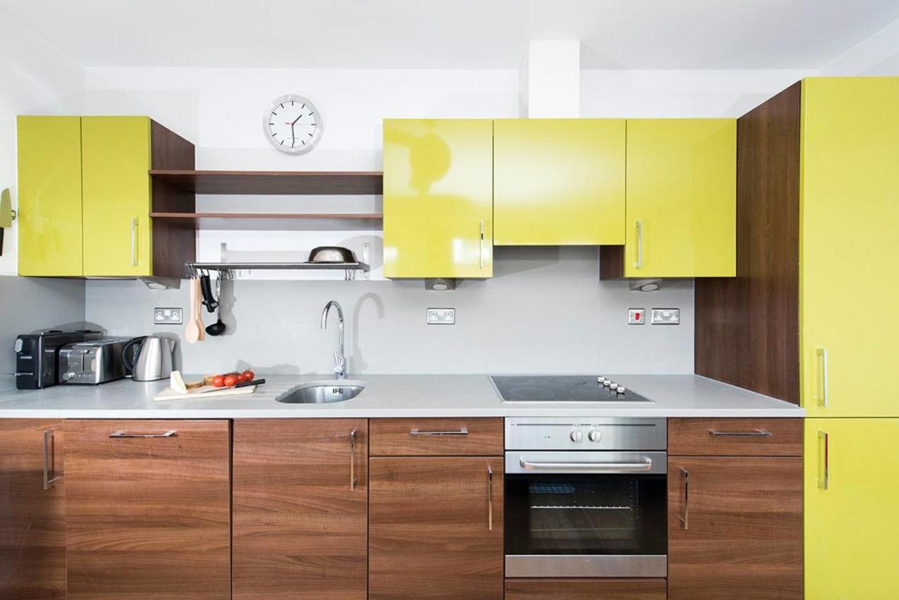 Stylish 2 Bedroom Flat With Balcony In London Exterior foto