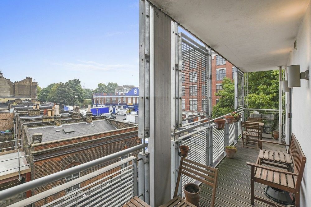Stylish 2 Bedroom Flat With Balcony In London Exterior foto